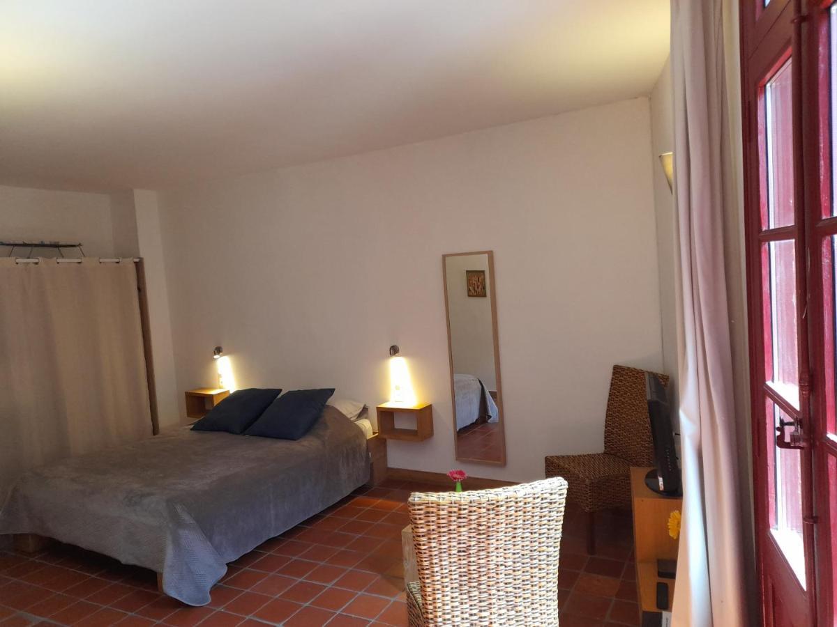 Les Studios de St Guilhem Saint-Guilhem-le-Desert Exterior foto